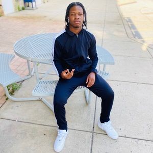 Meet your Posher, Corey